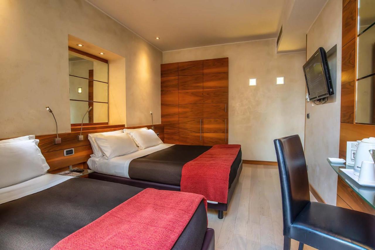 Hotel Tritone Roma Esterno foto