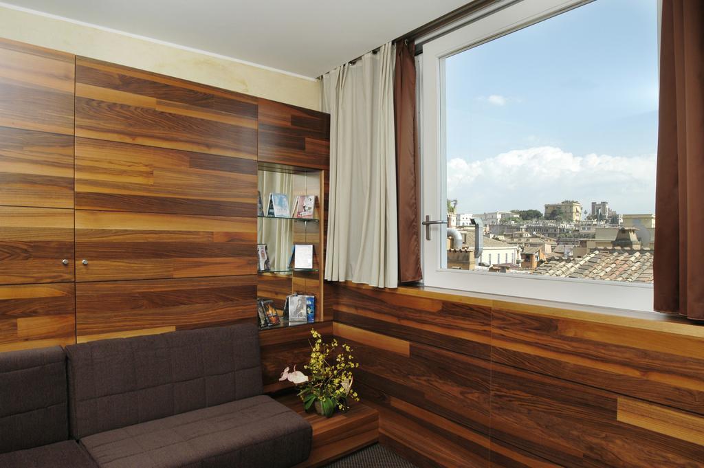 Hotel Tritone Roma Esterno foto
