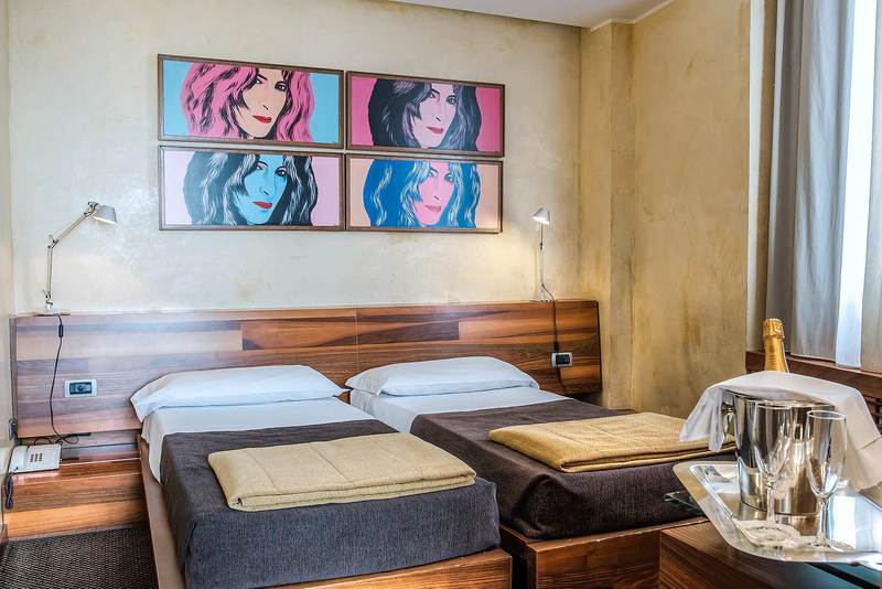Hotel Tritone Roma Esterno foto