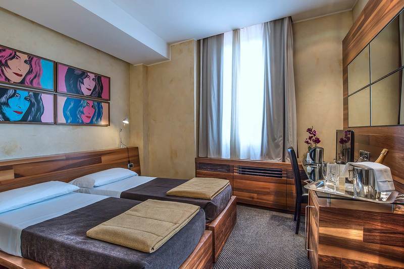 Hotel Tritone Roma Esterno foto