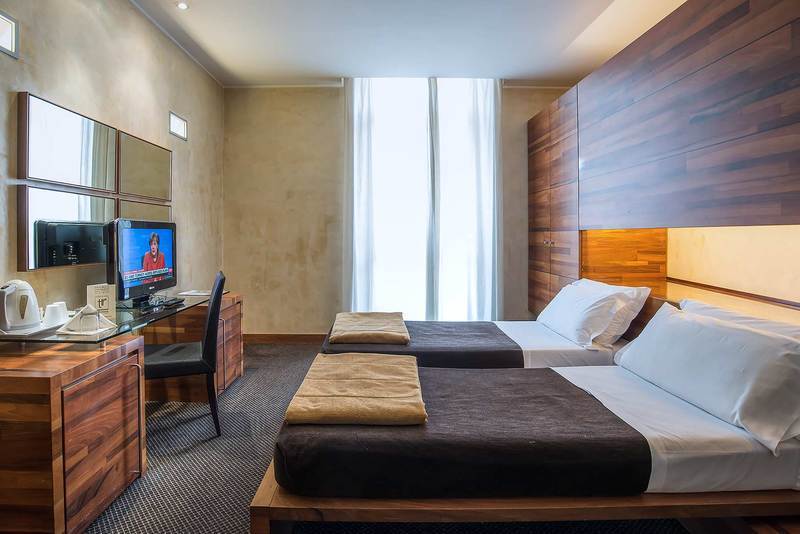 Hotel Tritone Roma Esterno foto