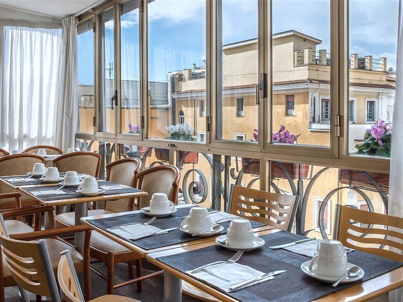 Hotel Tritone Roma Esterno foto