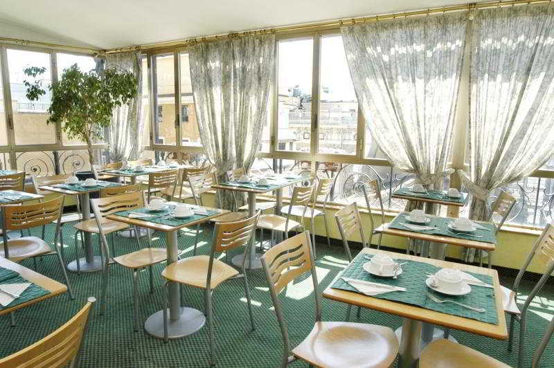 Hotel Tritone Roma Esterno foto
