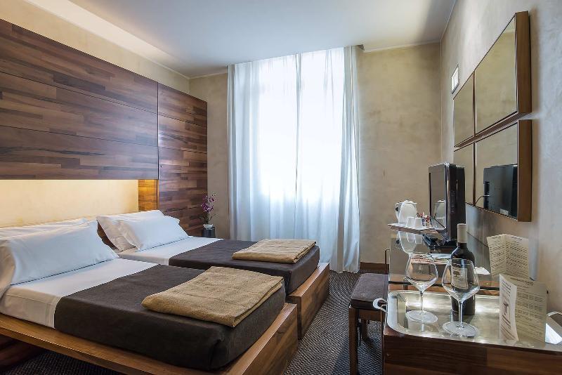 Hotel Tritone Roma Esterno foto
